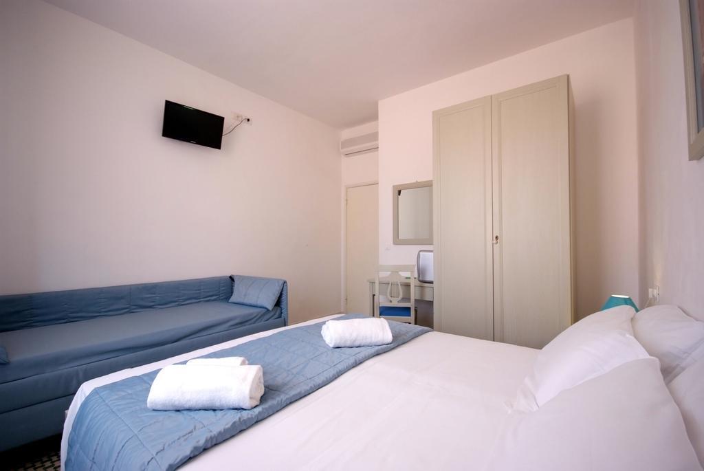 Albergo Dei 10 Colori Procchio  Exterior photo